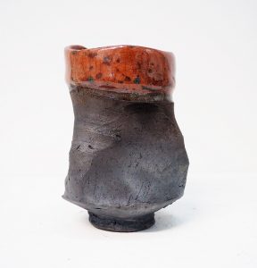 Becher in Raku-Keramik